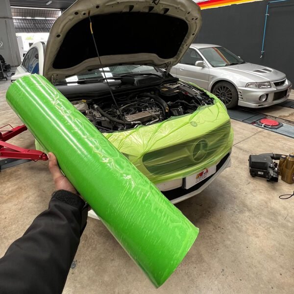 Vinilo verde protector para carrrocerías taller